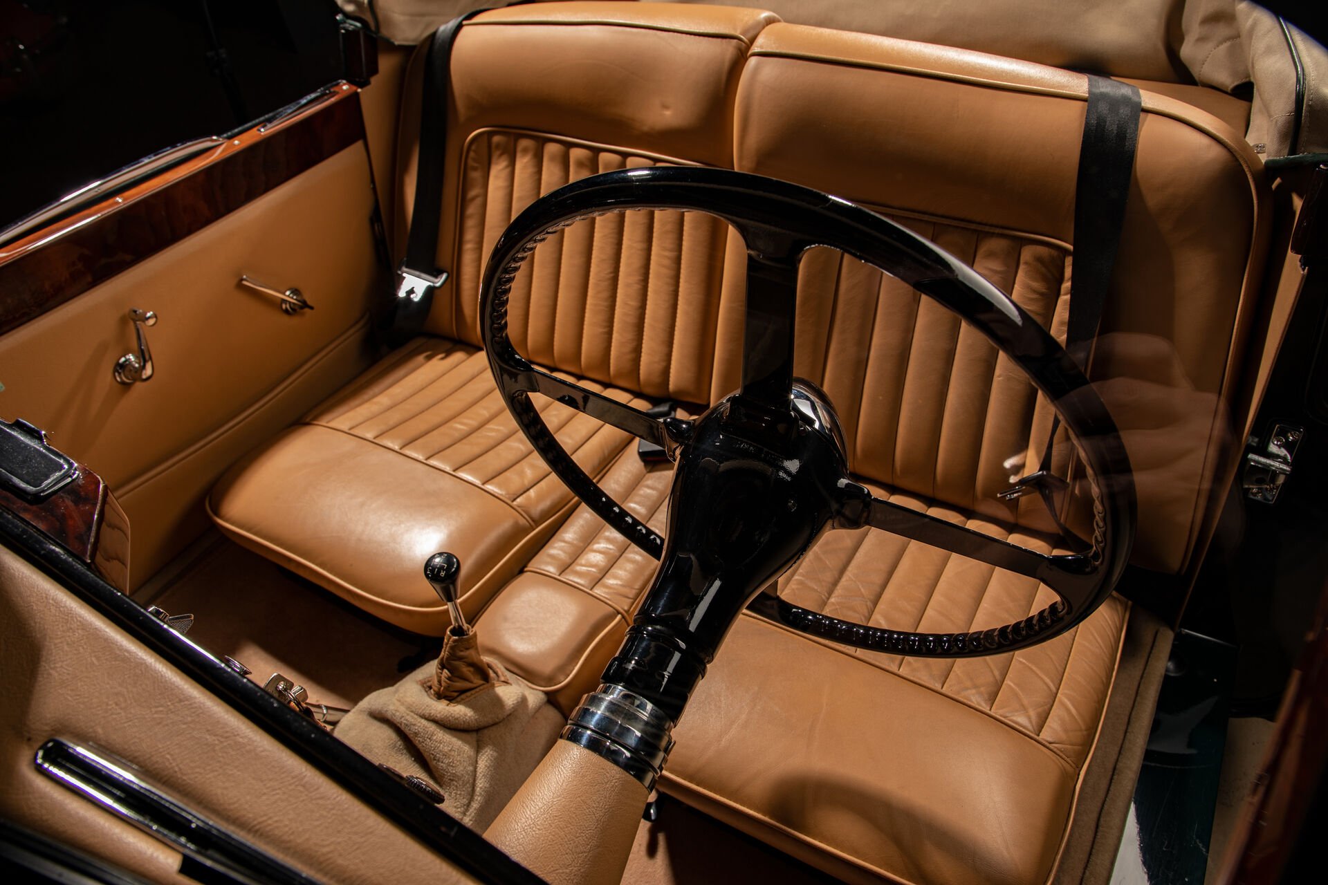 Safe on the Road in Your Classic Car: How to Retrofit Seat Belts in Vintage Vehicles